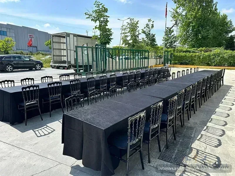 İstanbul Nişan organizasyonu masa sandalye düzeni İstanbul Nişan organizasyonu masa sandalye düzeni