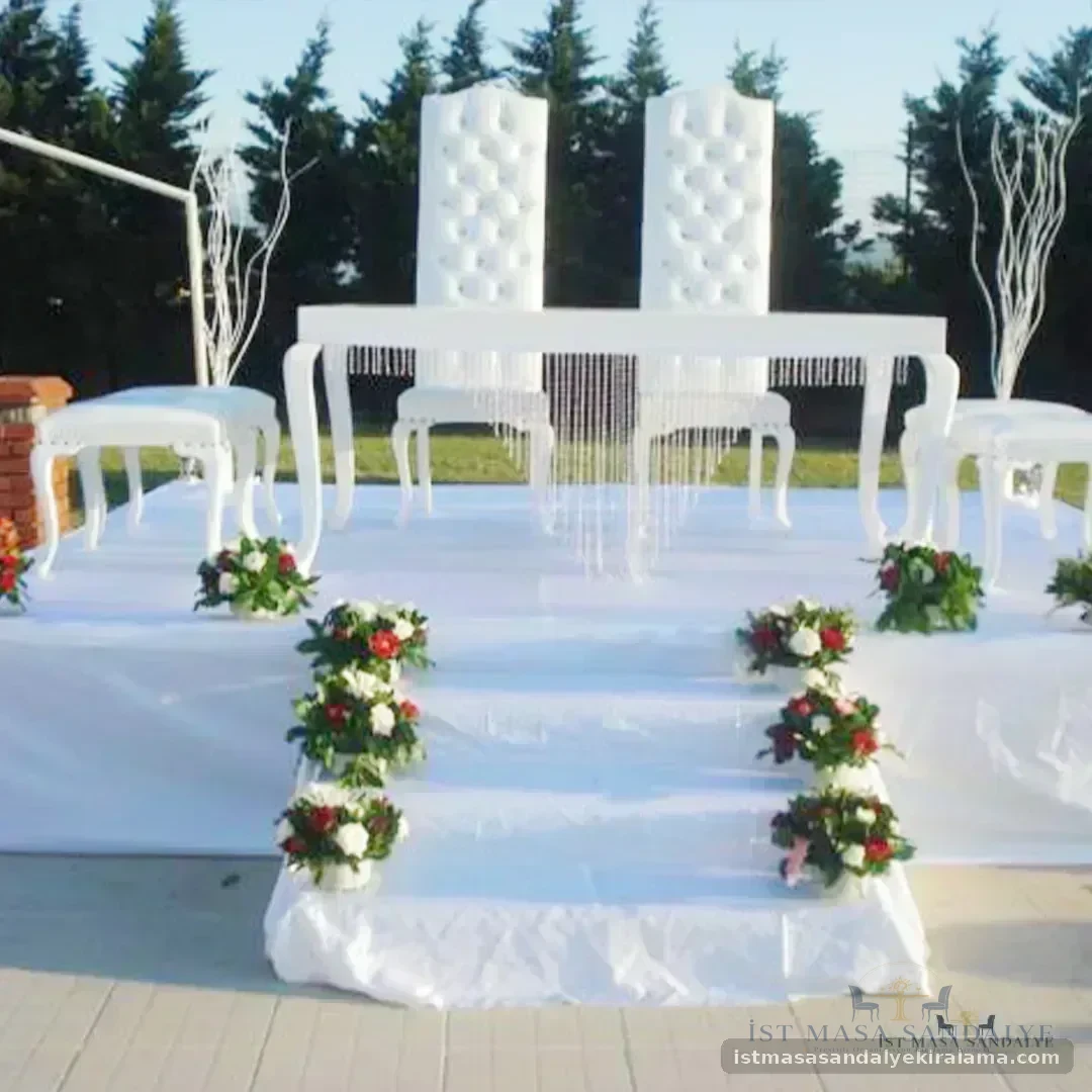 Beyaz Nikah Masası Ve Sandalye Düzeni